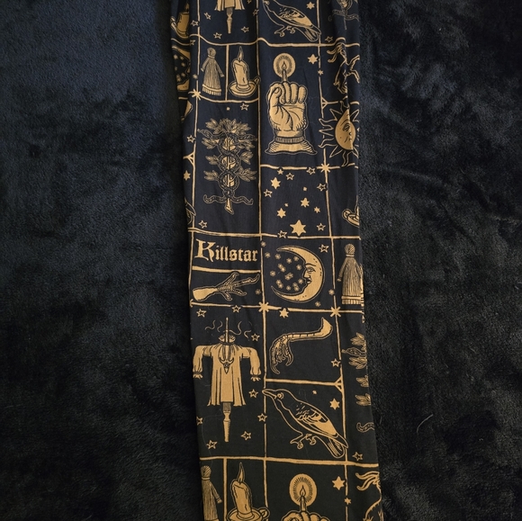 Killstar (XXL) Black and Gold Cottagecore Graphic Leggings - Picture 4 of 5